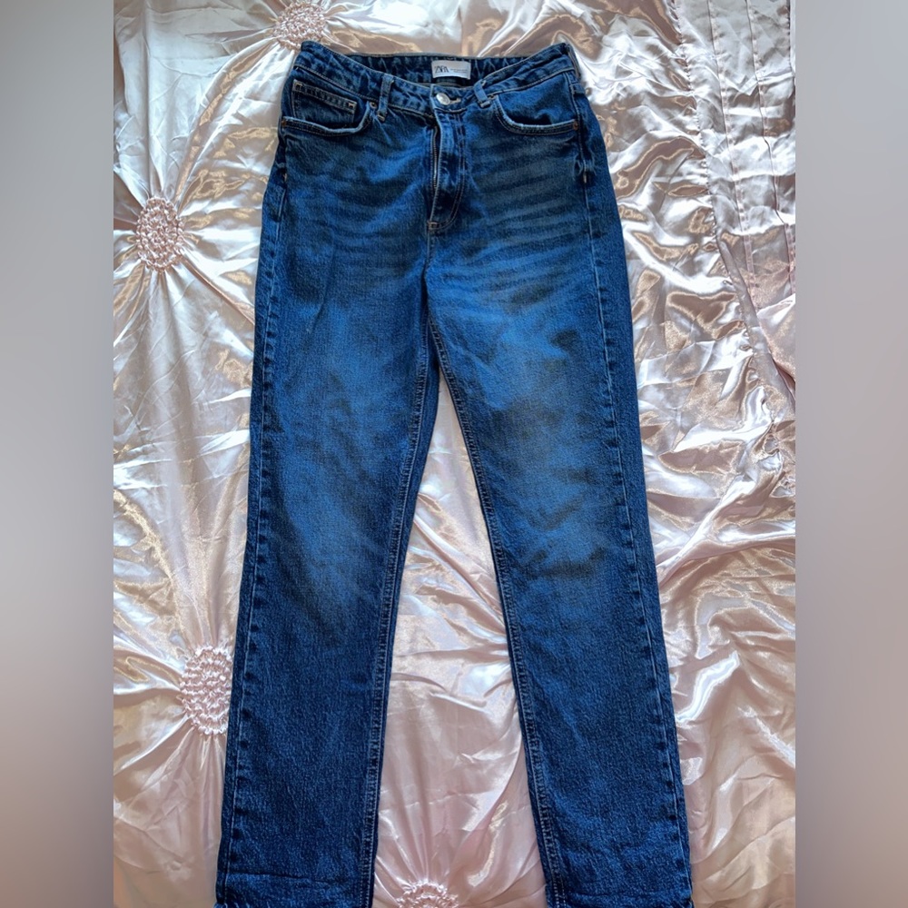 Zara high waist/ high rise  jeans size 8 - classic style